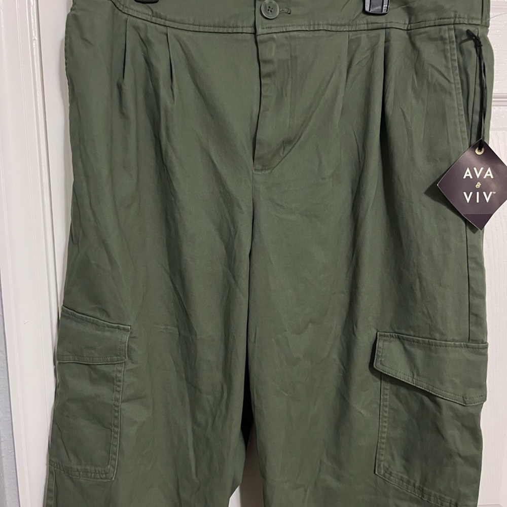 Ava & Viv Forest Green Cargo Pants - Picture 4 of 10